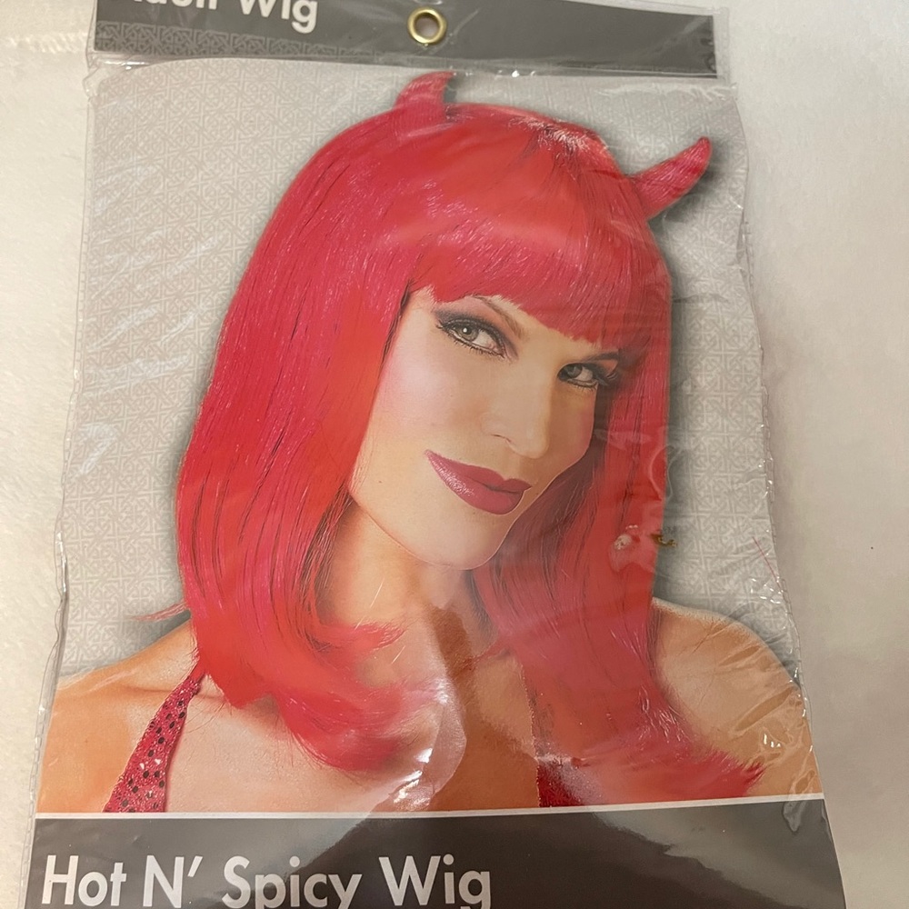 NWOT Adult Halloween devil wig with horns